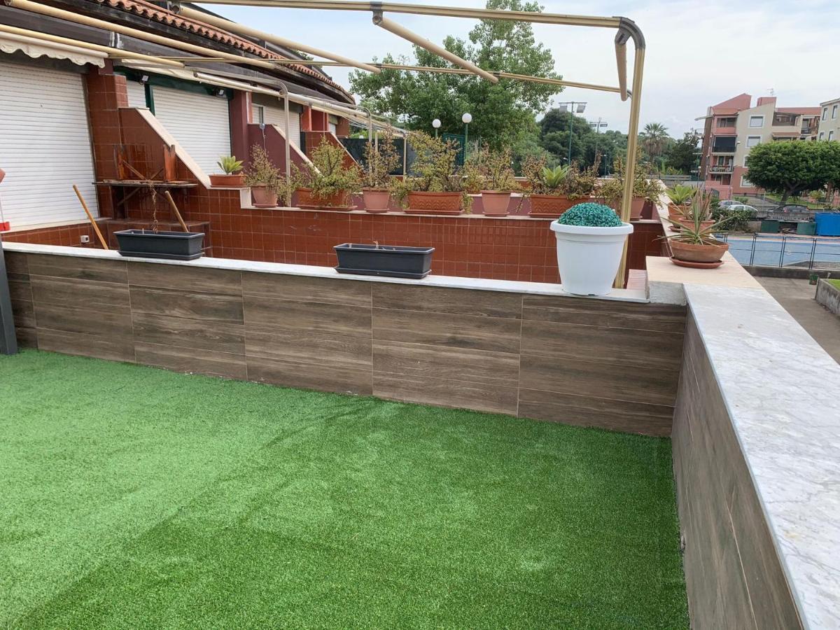 Le Rocce Nere Apart otel Giardini Naxos Dış mekan fotoğraf